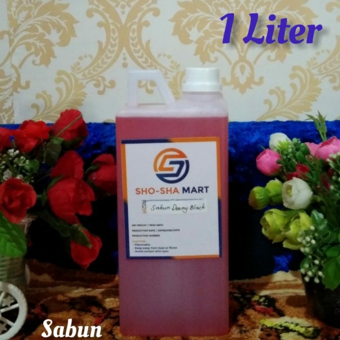 Sabun cair wangi downi black per 1 liter