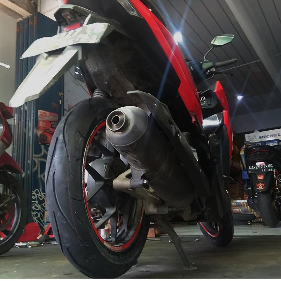 Termurah BAN DEPAN BELAKANG TUBLES MOTOR MATIC BEAT VARIO SCOOPY BAN TUBELESS ZENEOS ZN62 RING 14 TU