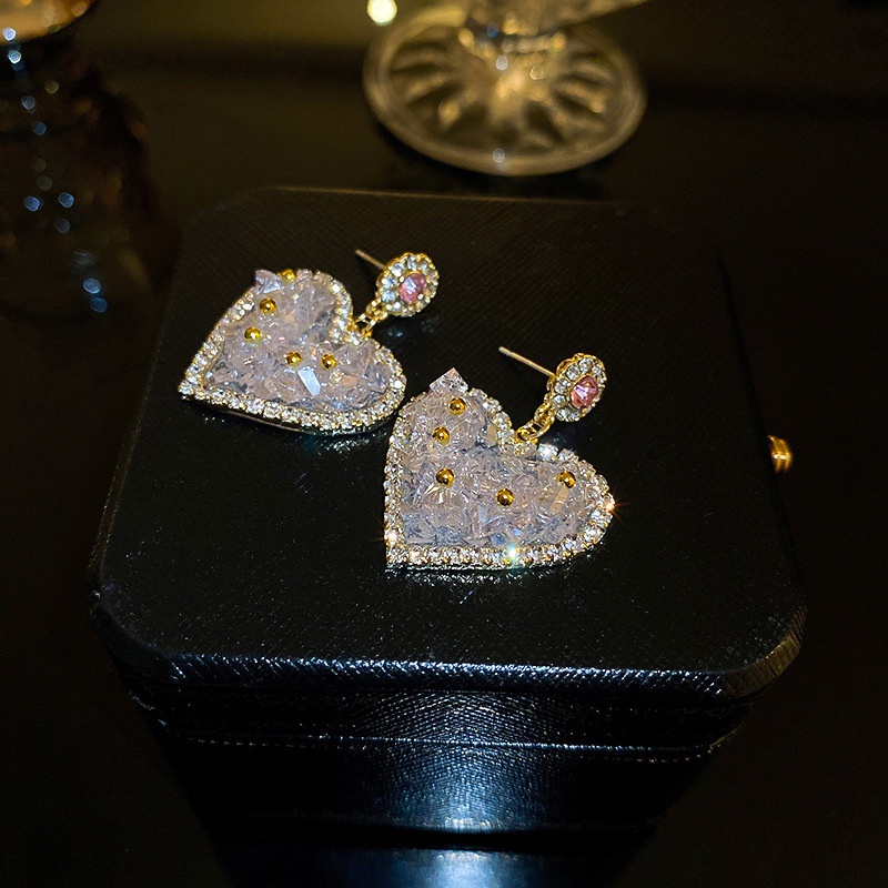 Desain Fashion Berlebihan Temperamen Bertatahkan Berlian Anting Cinta Kristal