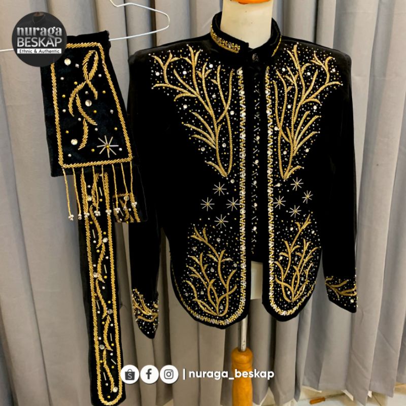 baju pengantin / beskap pengantin jawa bahan bludru