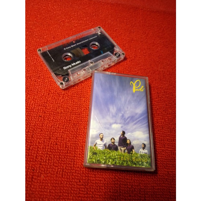 Padi - Lain Dunia (kaset pita)