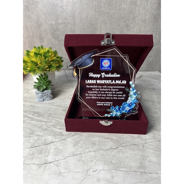 Plakat, Penghargaan, TROPHY, Plakat Wisuda, Akrilik tebal 8MM ukuran 20x10