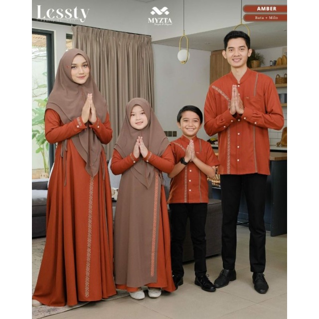 Lessty Family Sarimbit by Myzta