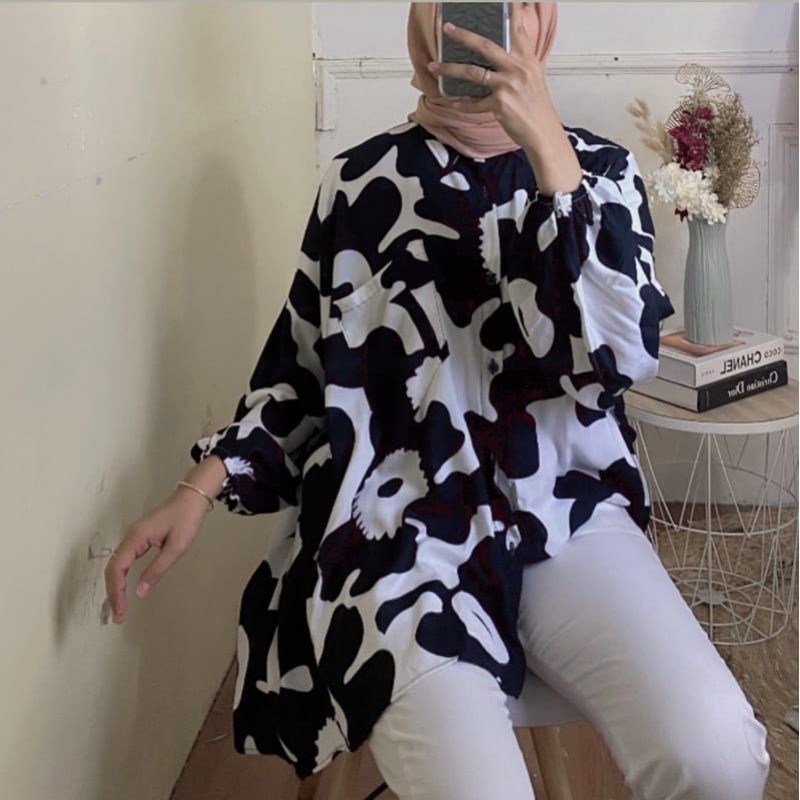 New Motif Kemeja Wanita Oversize Daily Outfit