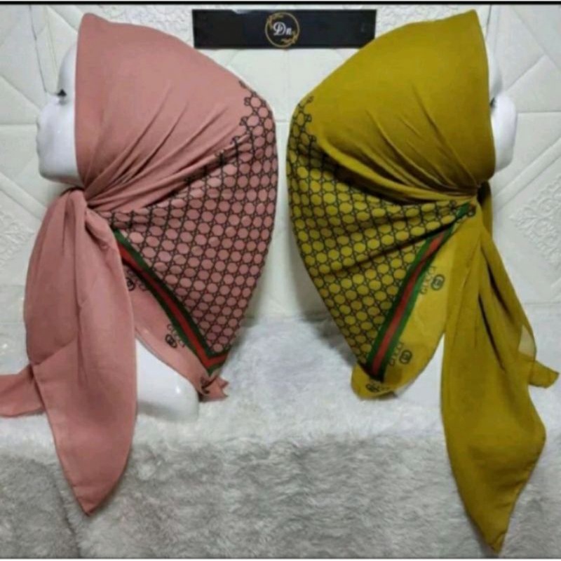 Jilbab Segiempat Motif Printing Bella Square