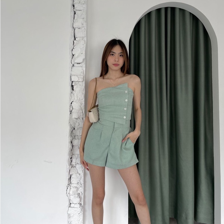 Maddie HW Shorts —— Ocha Wear | Celana Pendek Premium Wanita | Basic Shorts Comfy High Waist