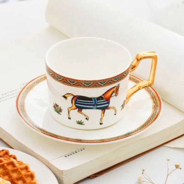 

Dijual Set Cangkir Piring Kopi Luxury Ceramic Mugs 200ml E212 - White Limited