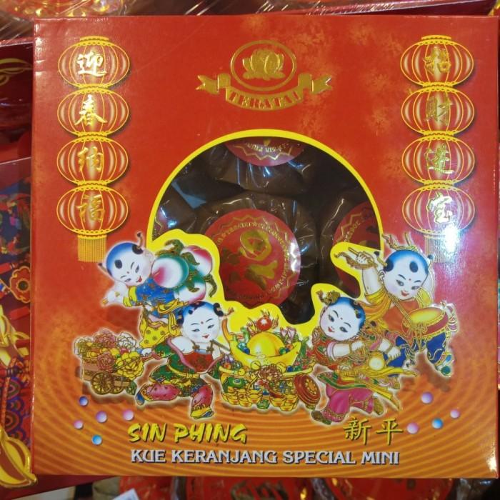 

Kue Keranjang Sin Phing Sepecial Imlek Mini 9'S 066