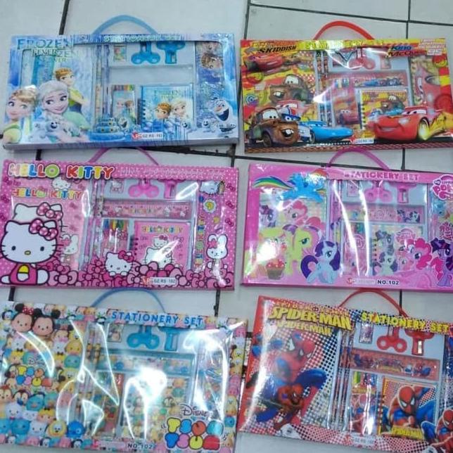 

Super Bintang 1 Set alat Tulis Karakter Doraemon / Alat tulis Cars / Alat tulis Ank