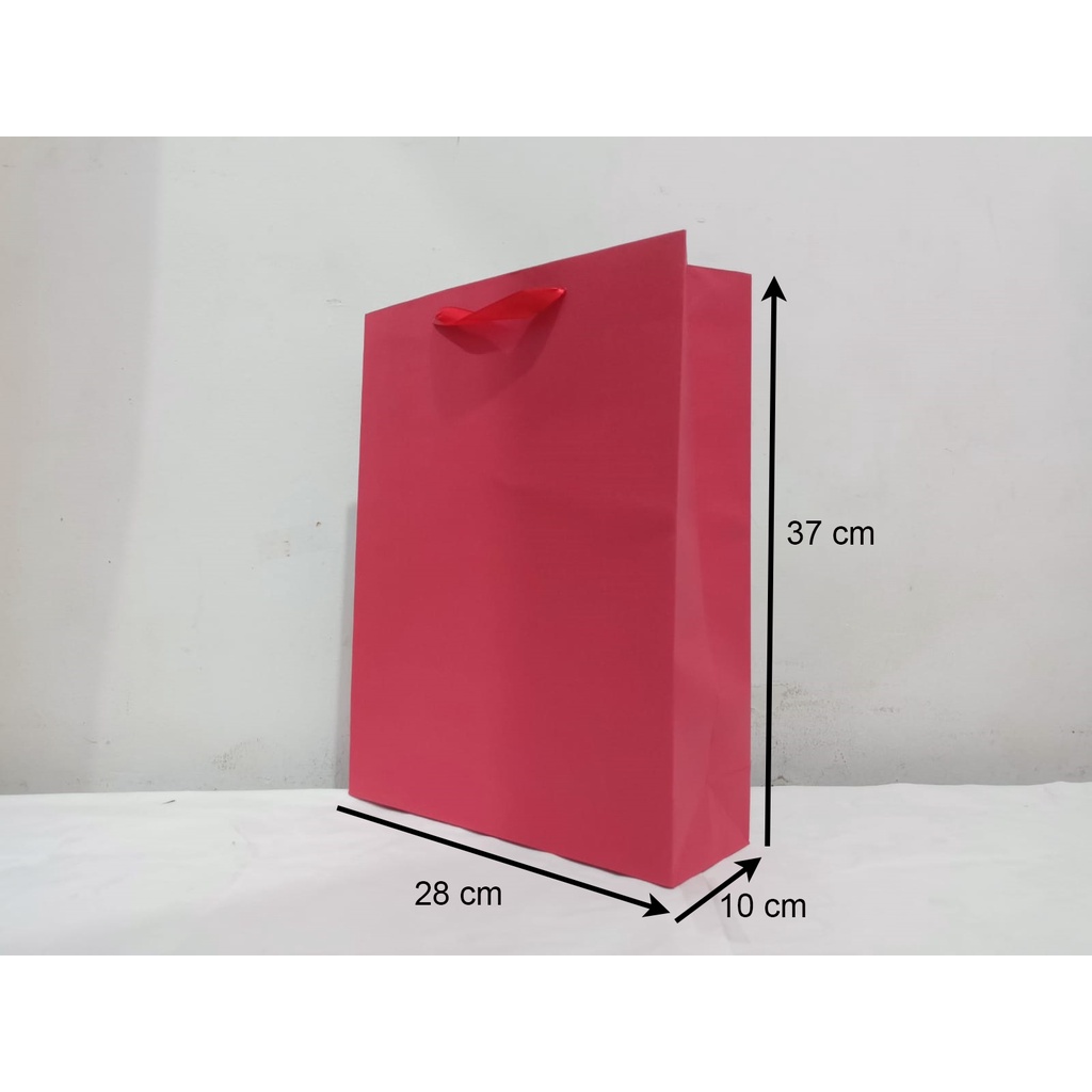 

PaperBag Polos - Buffalo Merah - 28 cm x 10 cm x 37 cm