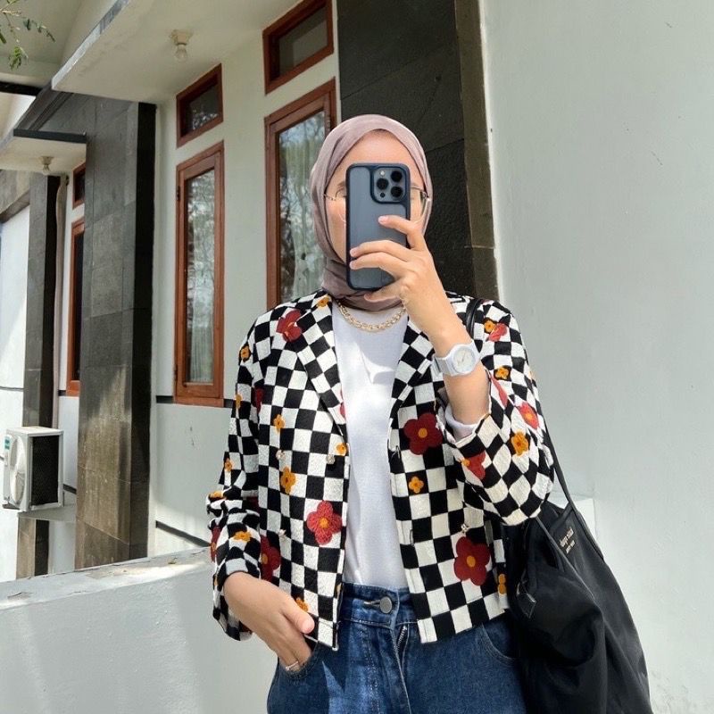 BLAZER KOTAK KOTAK CUTE - GIULA SHAKILA BLAZER