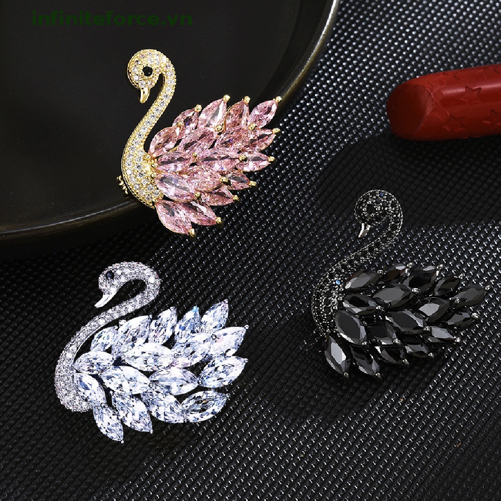 [INVN] Fashion Kristal Angsa Bros Berlian Imitasi Hewan Bros Untuk Wanita Gaun Kerah Pin Perhiasan Perjamuan Cubic Zirconia Brooch Pin [VN]