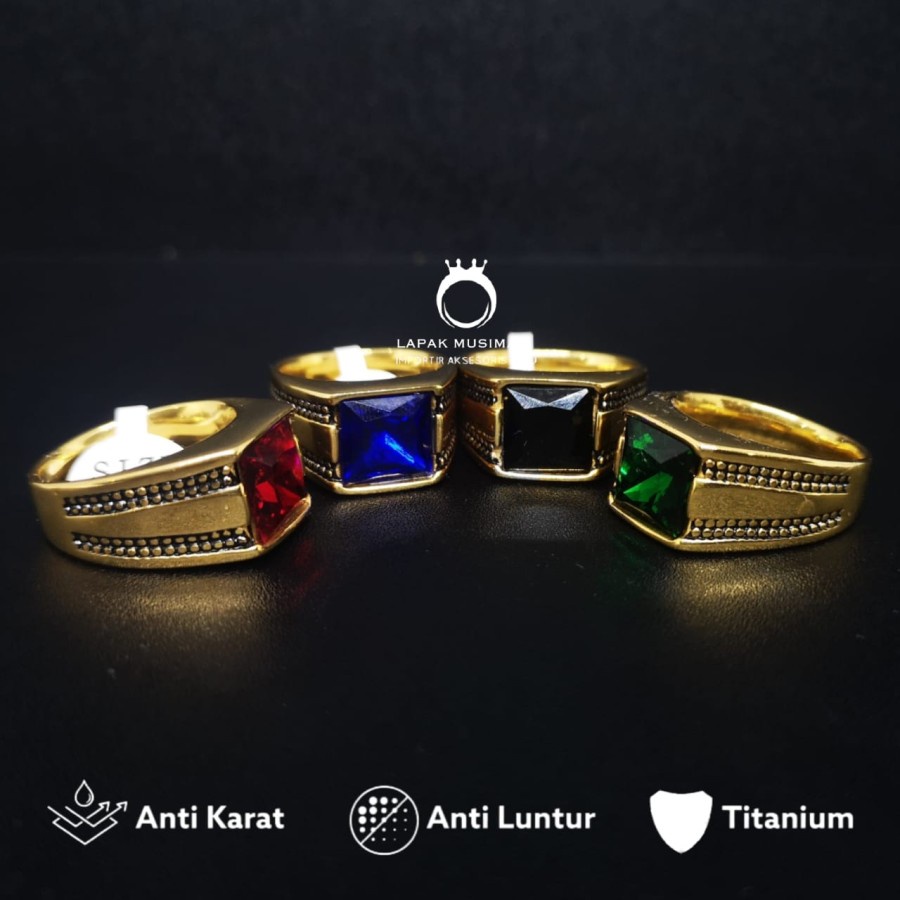 [Bayar Di Tempat] Cincin Pria Titanium Gold Anti Karat Kualitas Super Batu Permata LT01