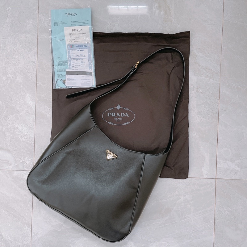 Tas Prada Cleo Tote Bag warna Black Hitam size large (preloved)