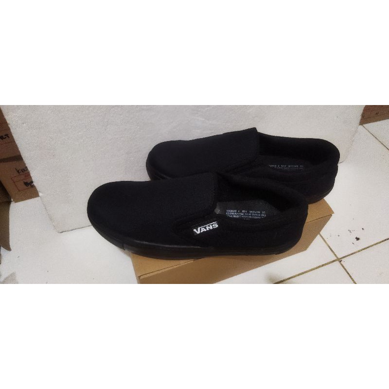 Sepatu slip on hitam polos Sepatu Vans Tanpa tali