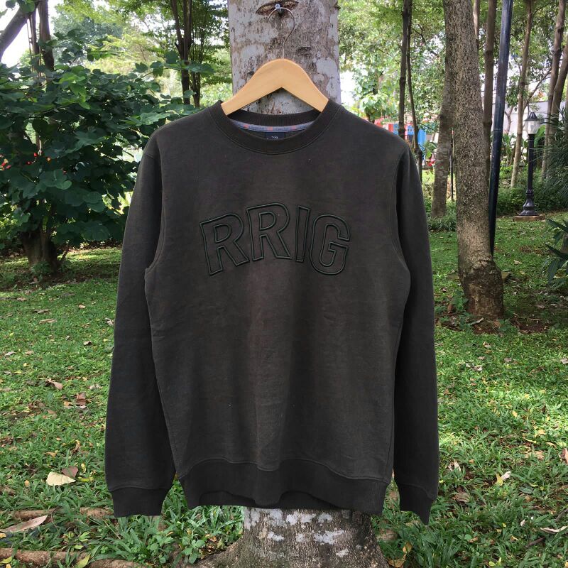 RRIG X BEYOND CLOSET CREWNECK