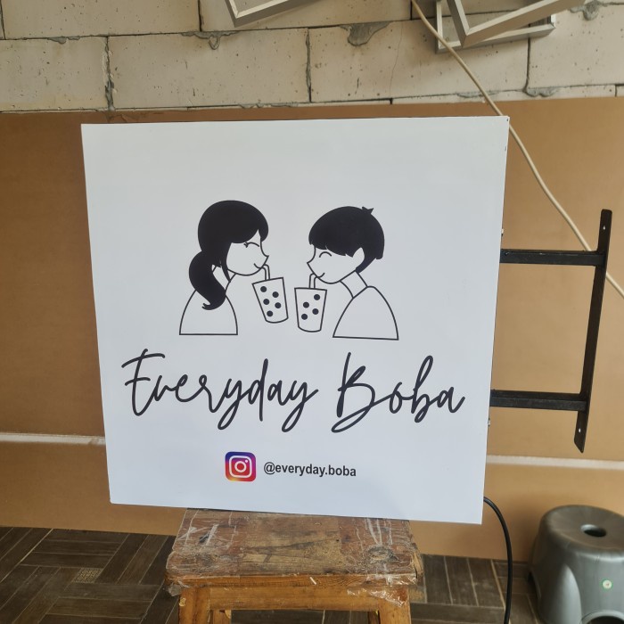 

NEON BOX ACRYLIC 2 SISI UKURAN 60CM X 60CM