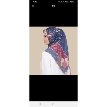 Dayu scarf twilight wearing klamby