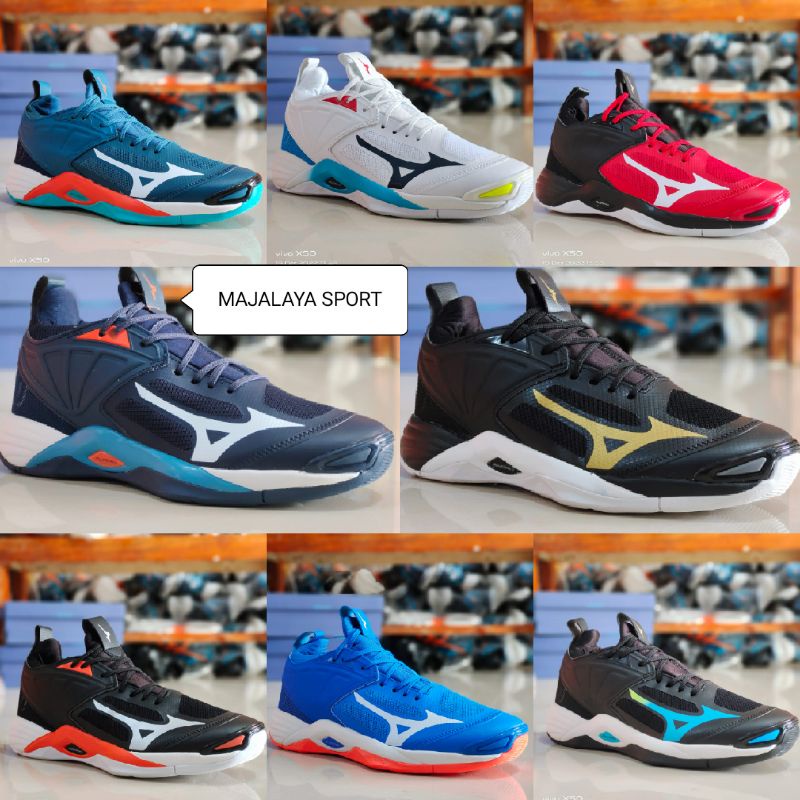Mizuno wave momentum 2 mid premium super dari Majalaya sport / sepatu voli