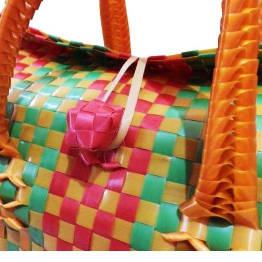 FLASH SALE Tas Tenteng Belanja / Anyam Plastik Kaca Motif Dengan Tutup € 854