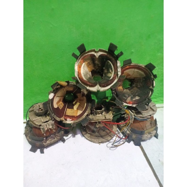 yoke defleksi leher kecil