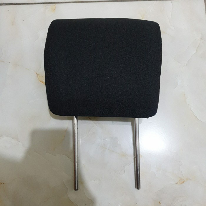 Headrest Belakang Mobil Ayla / Agya Warna Hitam