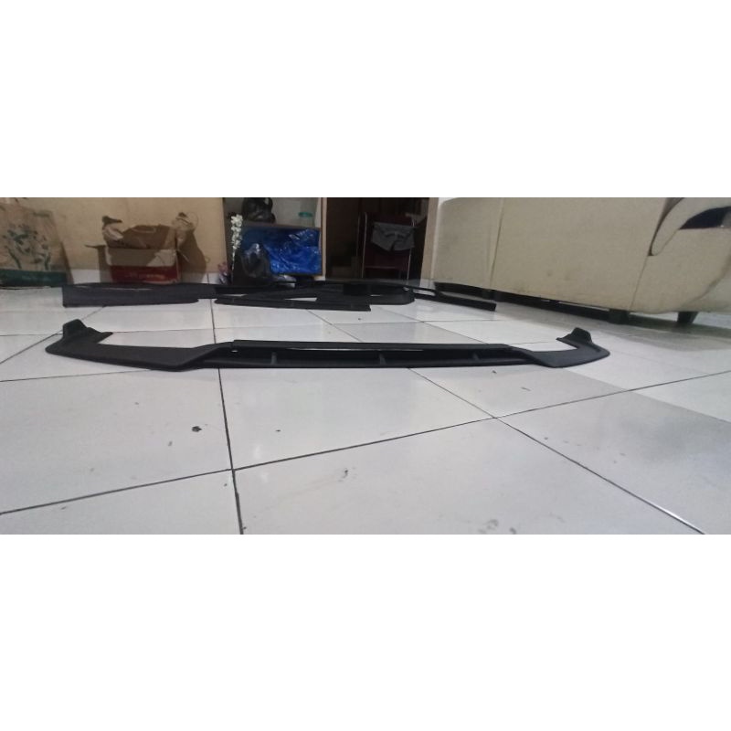 lips bumper depan mobil agya ayla