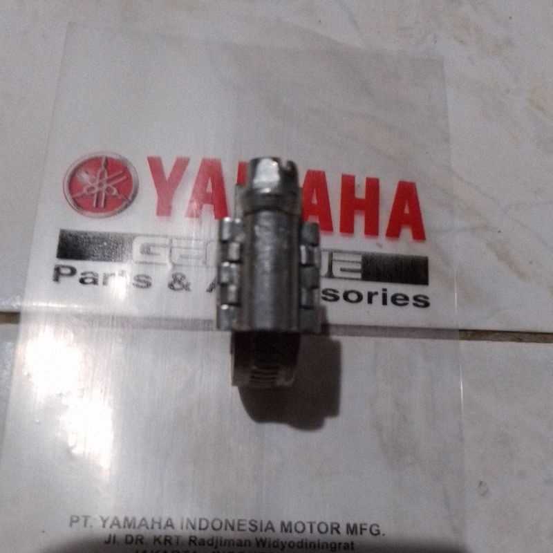 hous clemp klem selang radiator yamaha r25 mt 25 original bagian bawah