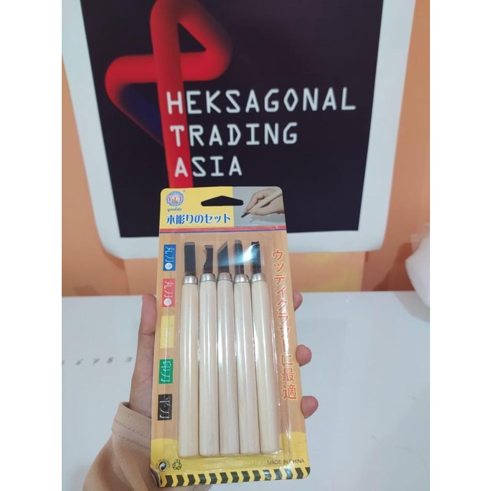 

Alat Pahat Ukir Kayu Bpn 085