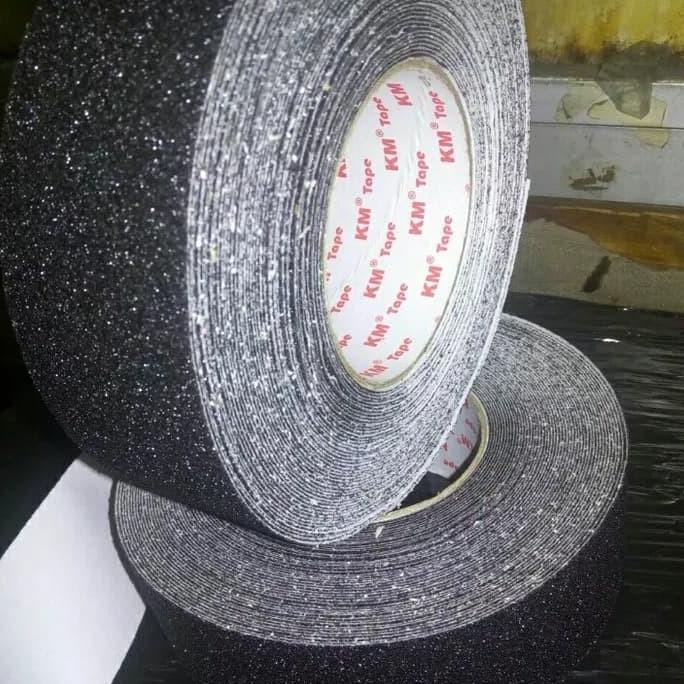 

Safety Walk Anti Slip KM warna Hitam ukuran 2" x 18.2M isolasi