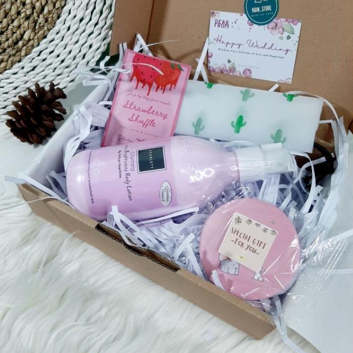 

(G[2W]☛) HAMPERS GIFT BOX / HAMPERS SCARLETT WHITENING/ HAMPERS BIRTHDAY/HAMPERS GRADUATION super keren