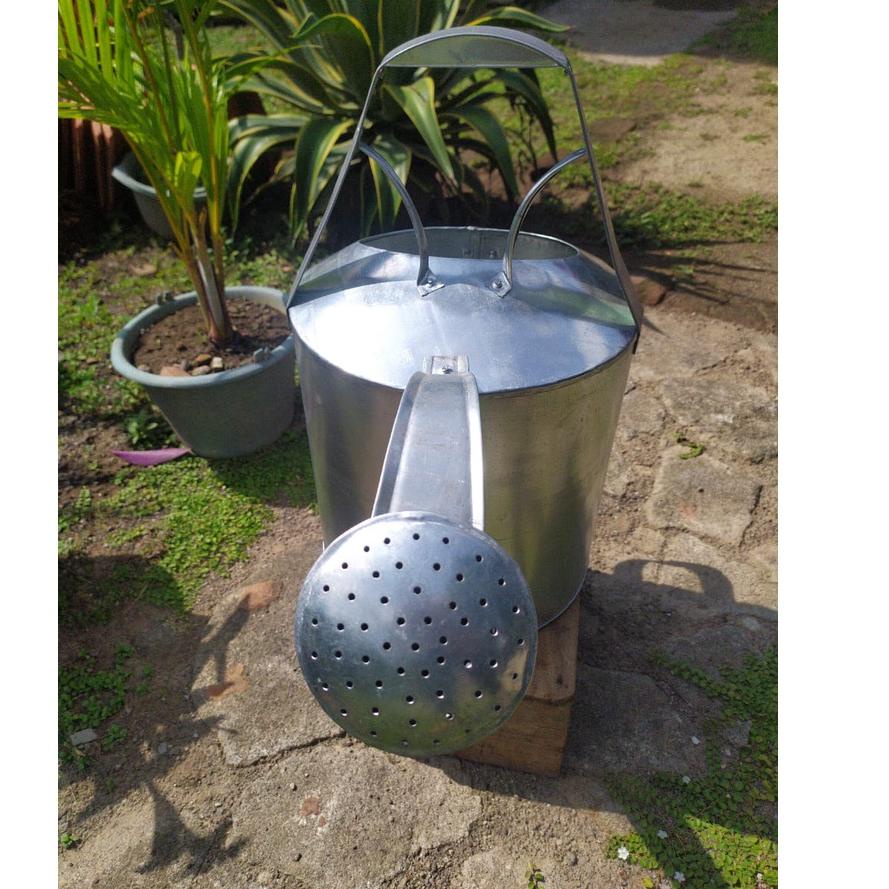 Serbuuuu.. Gembor Air / Alat penyiram air / Ember siram tanaman / Gembor air 8 liter / Teko siram / 