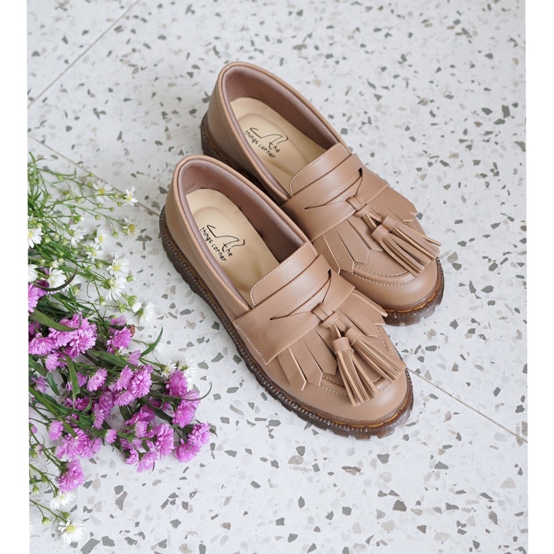 CASSIE DOKMART 1 - Sepatu wanita / Docmart wanita / thethingscorner  Loafers