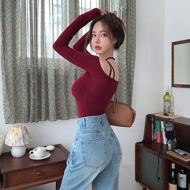 ✺✿✈Suhao Dongdaemun Korea Selatan baru retro anggur merah seksi feminin off-shoulder ketat tali lengan panjang T-shirt wanita vd