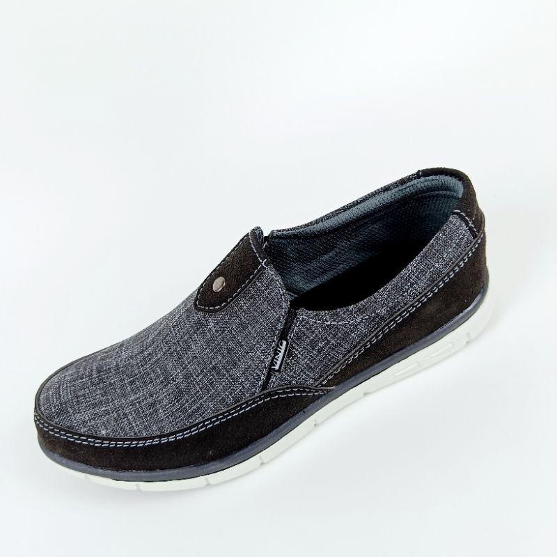 Sepatu Casual Santai Pria Slip On Kulit Suede Hitam Grey Vinic - 011