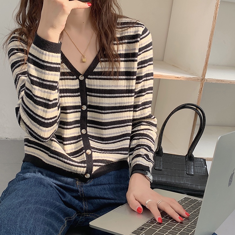 【Elegant】V-Neck Long Sleeve Soft Knit Cardigan Sweaters 2316