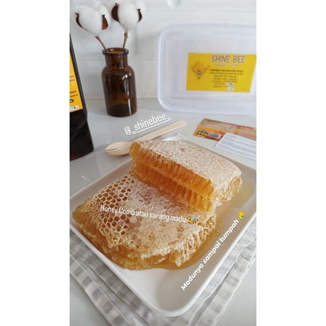 

Honeycomb Shine Bee 500Gr Raw Honey