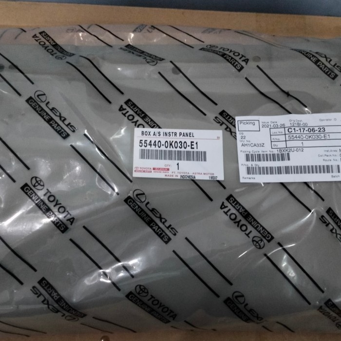 tutup laci atas dashboard innova 55440-0k030-E1 abu muda