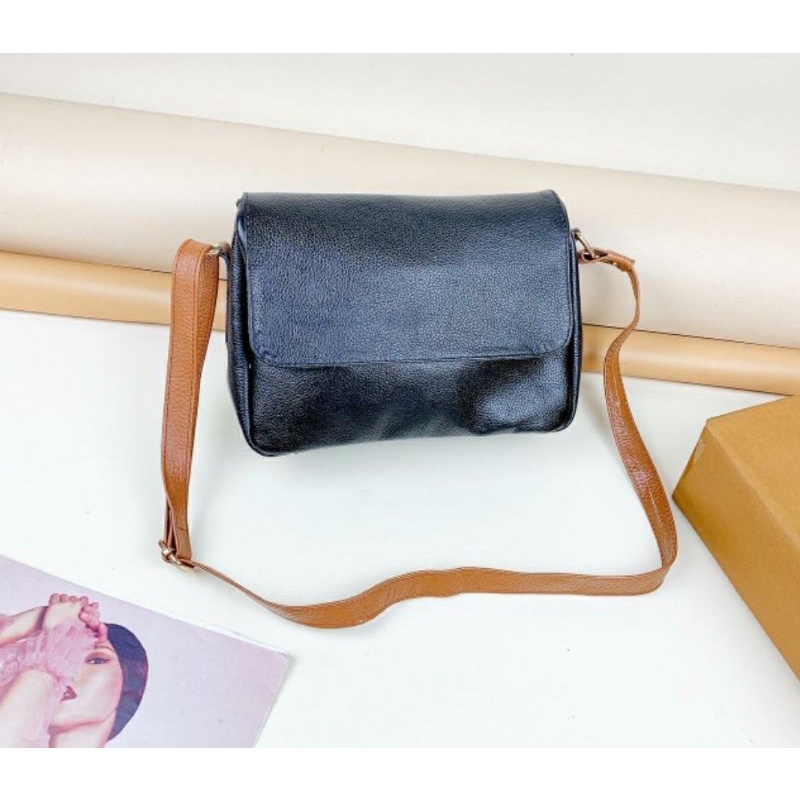 Tas Slempang Kulit