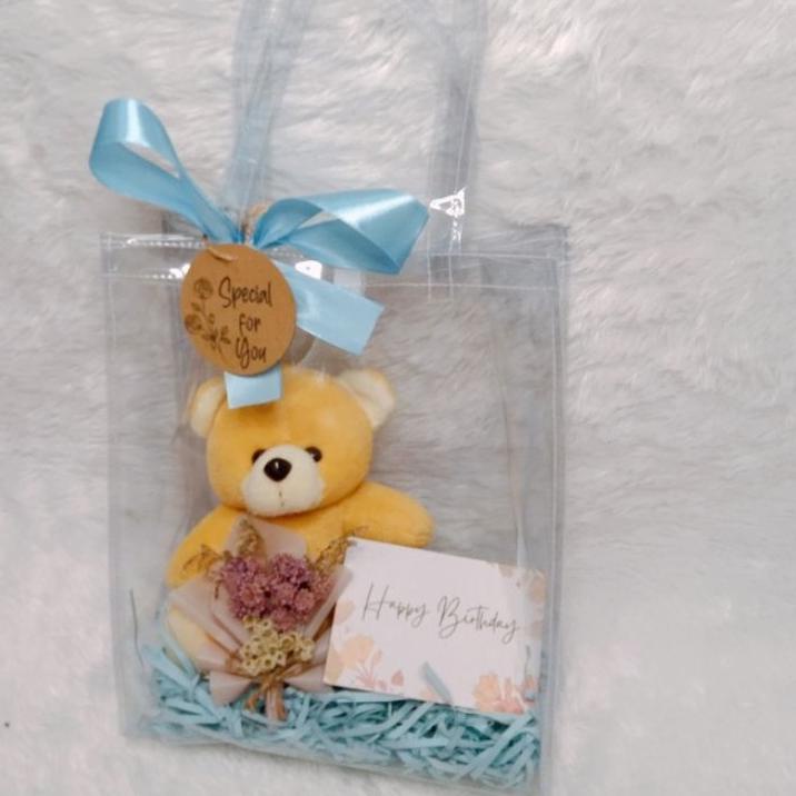 

Di⚡kon !! Hampers Special Totebag Gift | Hampers Boneka | Kado Wisuda | Birthday Gift dll
