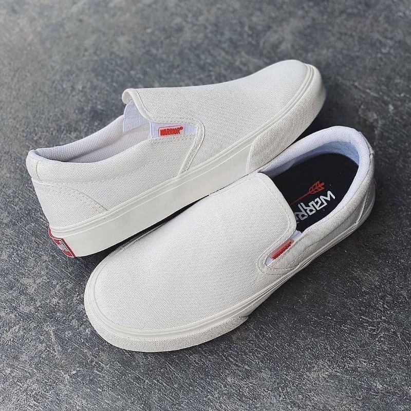 Warrior Arthur All White Slip On - Sepatu Warior