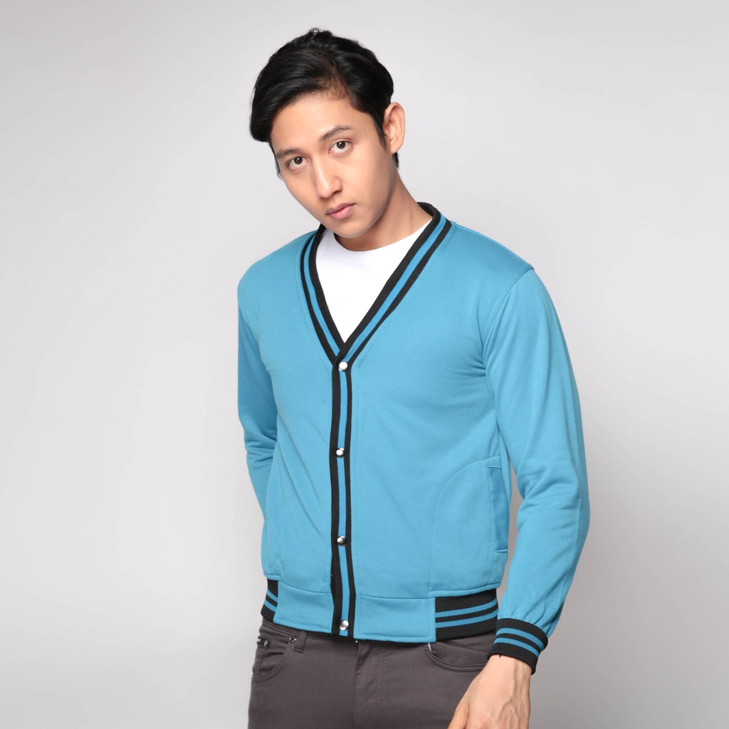 Cardigan Rajut Pria Polos dengan Motif Lis (COMB)