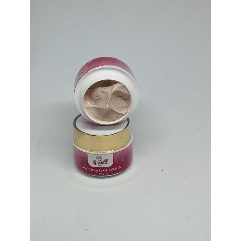 Day cream glasskin rjnskin NR glow