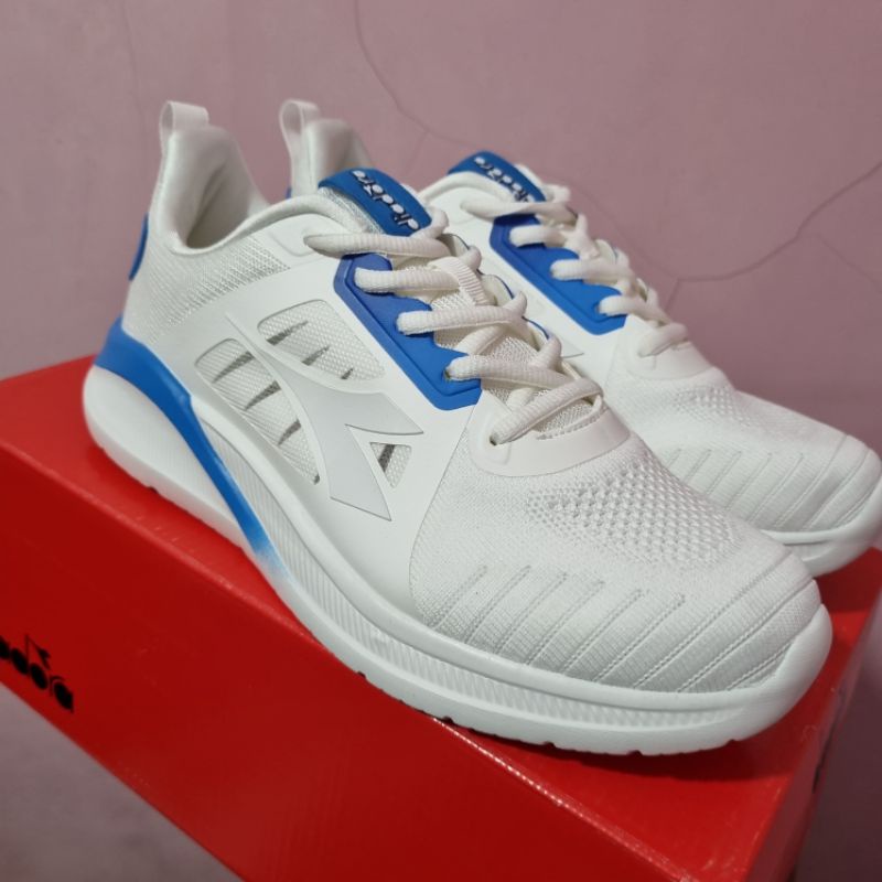 Sepatu Pria Diadora Doriano White Original