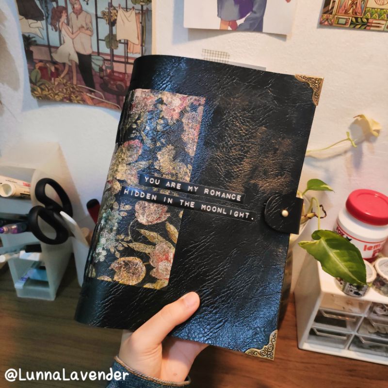 

Traveler's Journal Black Leather Flower Vintage Custom Judul A5 Jurnal Kulit Hitam