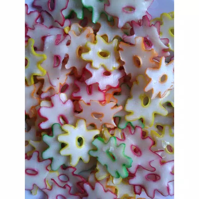 

Kerupuk Bawang Seblak Bintang Mentah / Kerupuk Tersanjung 100 gram