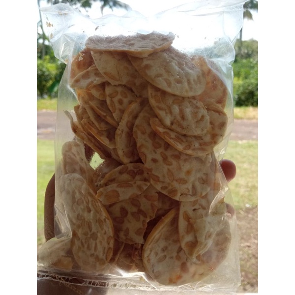 

keripik tempe sagu renyah gurih enak kemasan 100gr