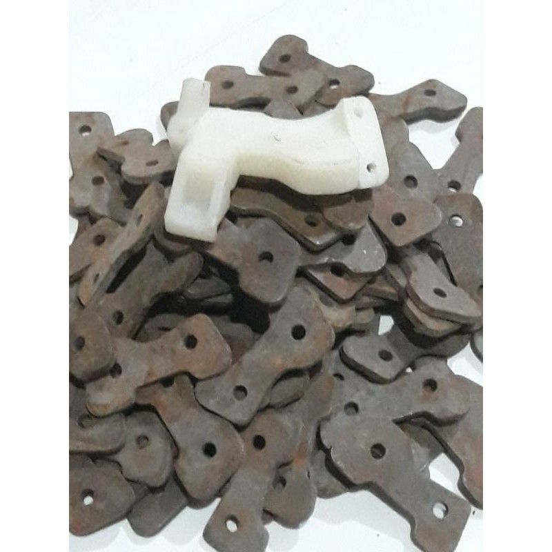 plat penahan gigi palsu ori nos untuk stang vespa super sprint