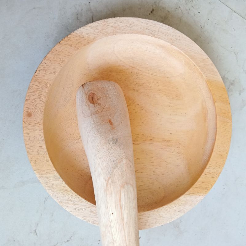 COBEK + ULEKAN KAYU MAHONI ( DIAMETER 18 CM )