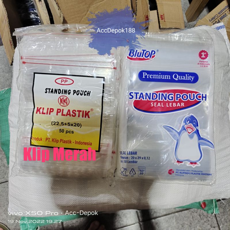 PLASTIK STANDING POUCH KLIP 20x29 CM / KEMASAAN SNACK BERDIRI SEAL LEBAR 20x29CM KLIP MERAH ISI 50 LEMBAR